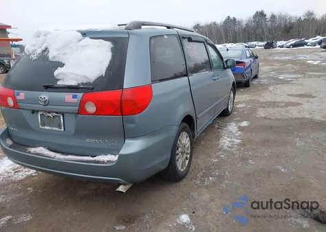 2010 Toyota Sienna Le z USA, uszkodzony, nr VIN 5TDJK4CC6AS031098
